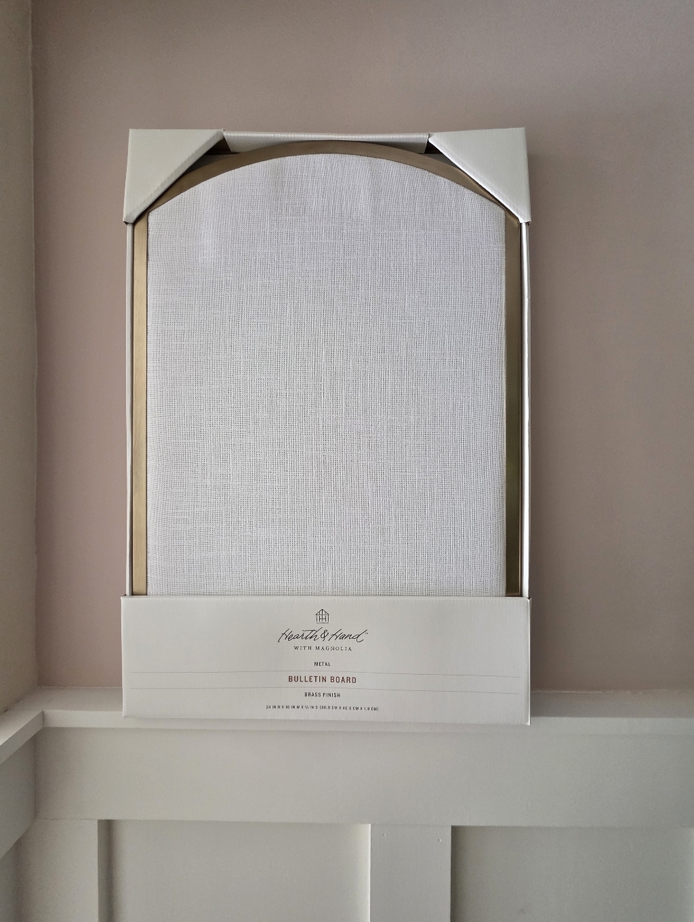 GREAT GIFT!! NEW IN BOX Hearth & Hand Brass Finish Bulletin Board - Cream Linen - Picture 4 of 12